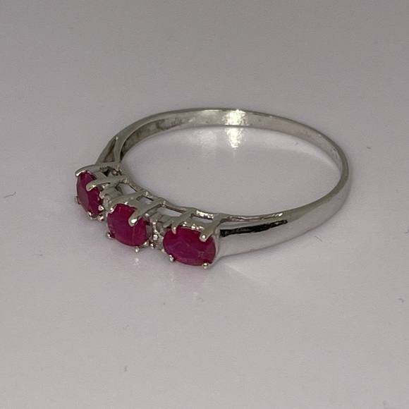Solid 10K (not 14K ) White Gold Natural Oval Cut Ruby Trio Diamond Band Ring - Picture 13 of 16